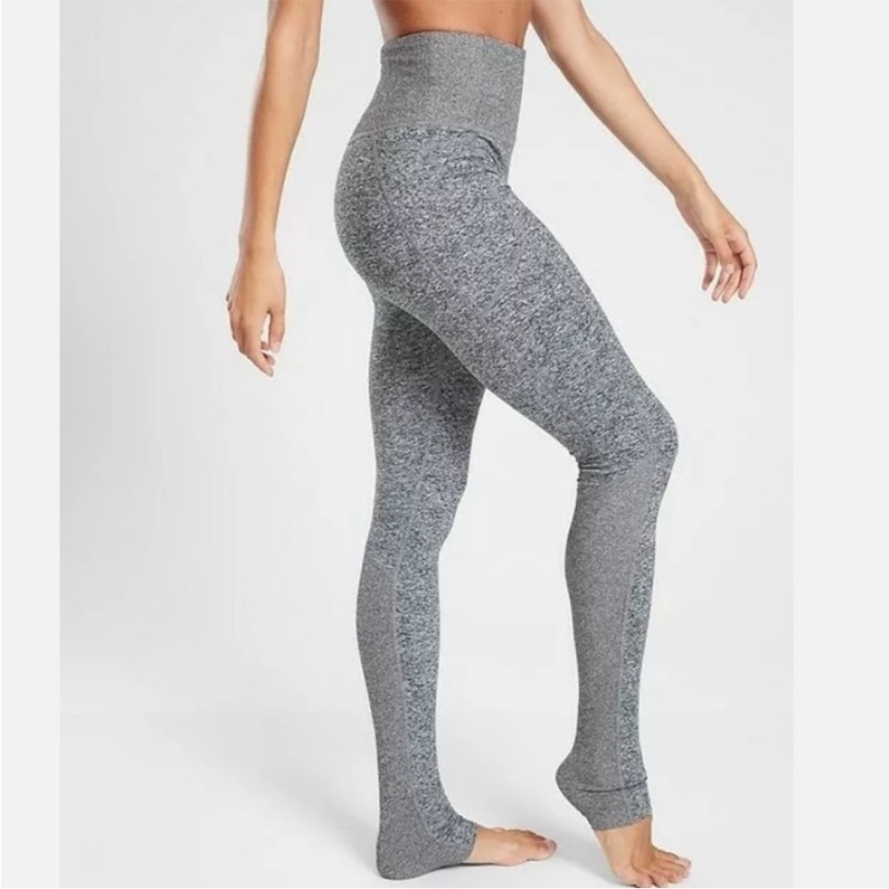 NWOT!! Athleta Exhale Stash Pocket Heel Tight